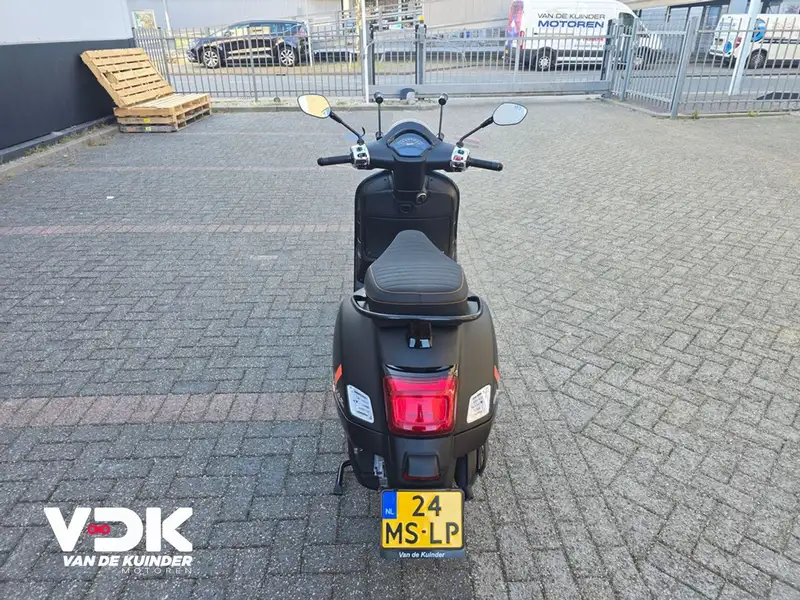 Vespa GTS 300 - foto 5