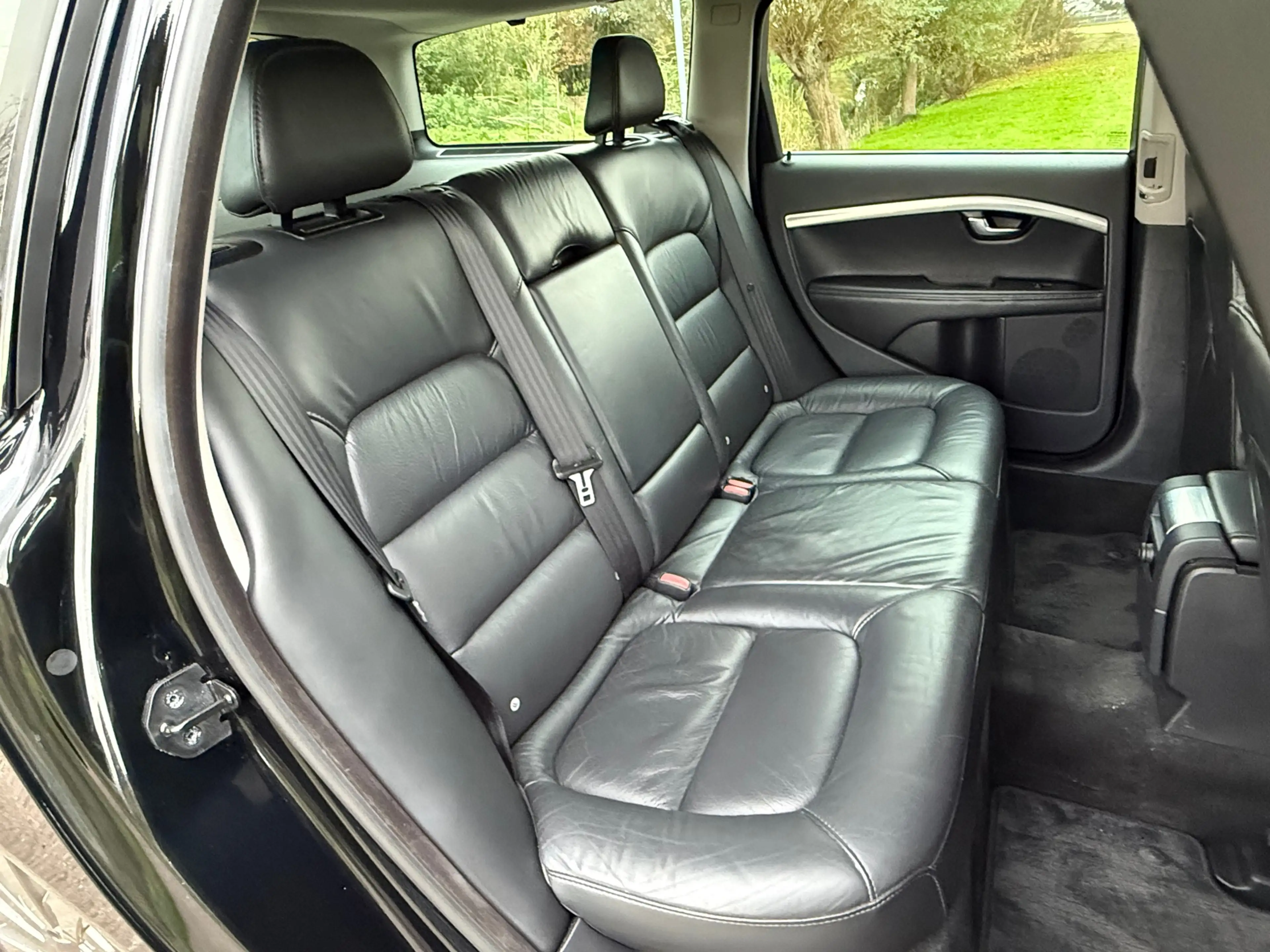 Volvo V70 1.6 T4 Limited Edition Automaat / Leder / Navi / 1 — photo 26