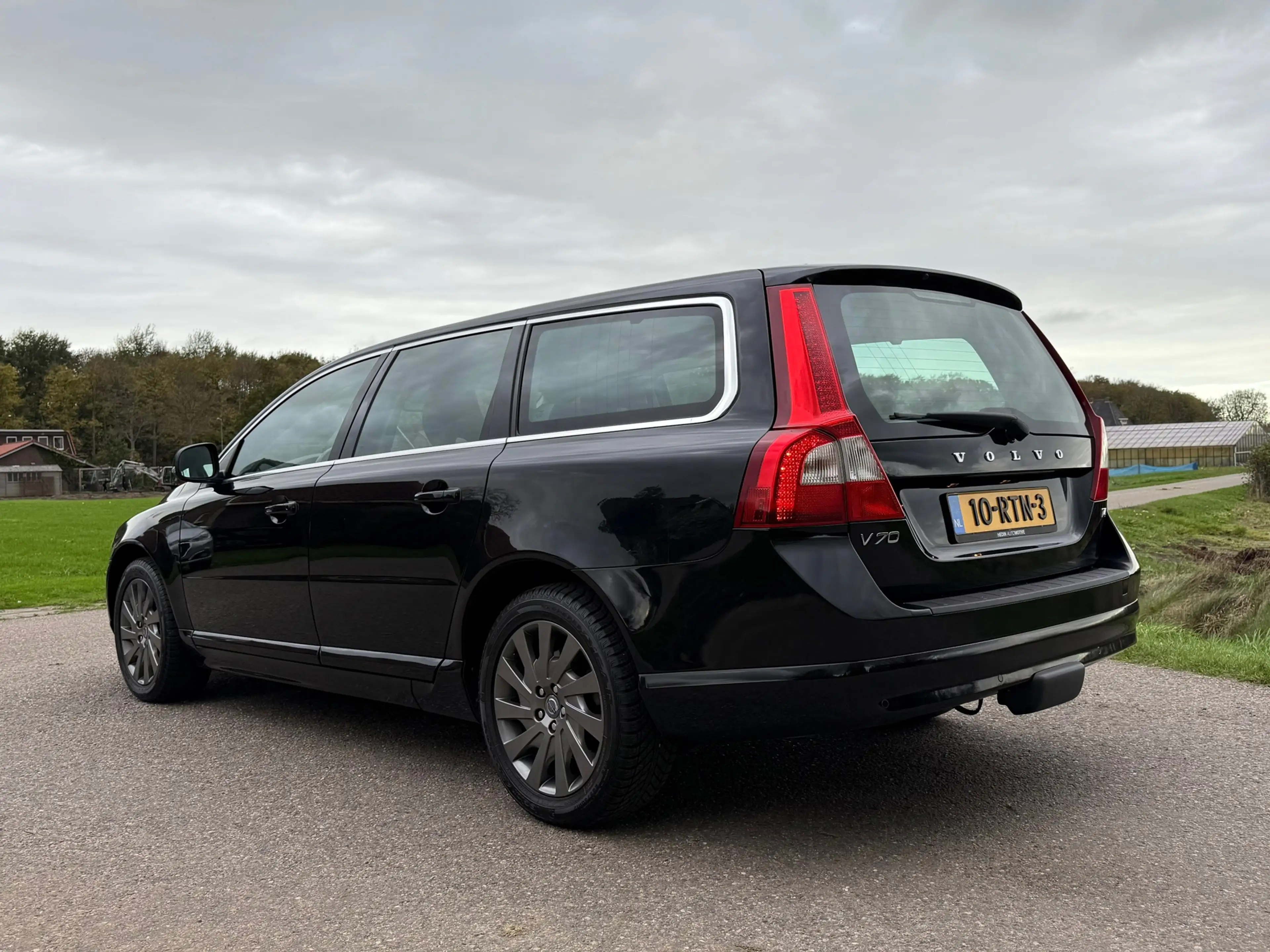 Volvo V70 1.6 T4 Limited Edition Automaat / Leder / Navi / 1 — photo 4