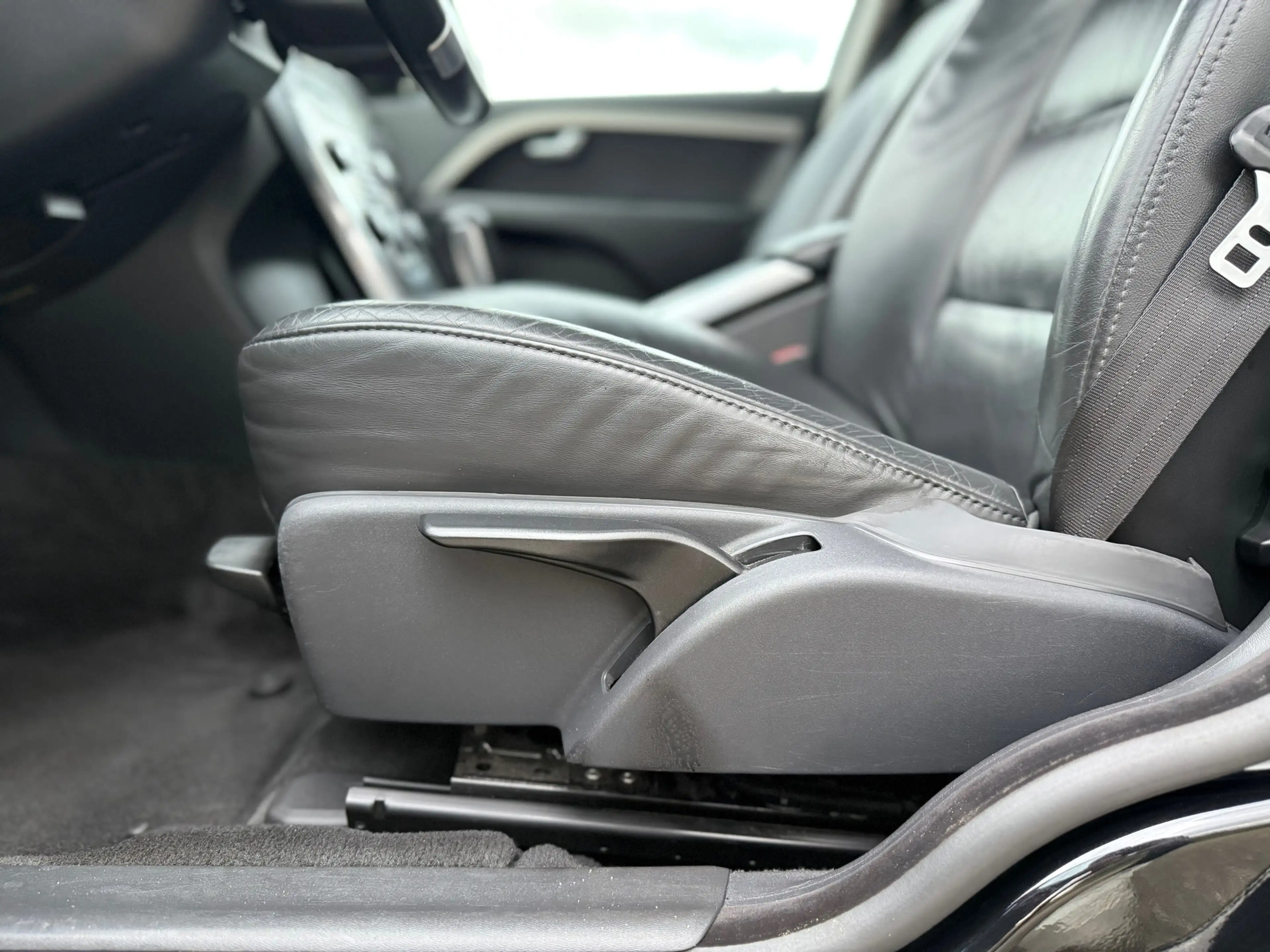 Volvo V70 1.6 T4 Limited Edition Automaat / Leder / Navi / 1 — photo 17