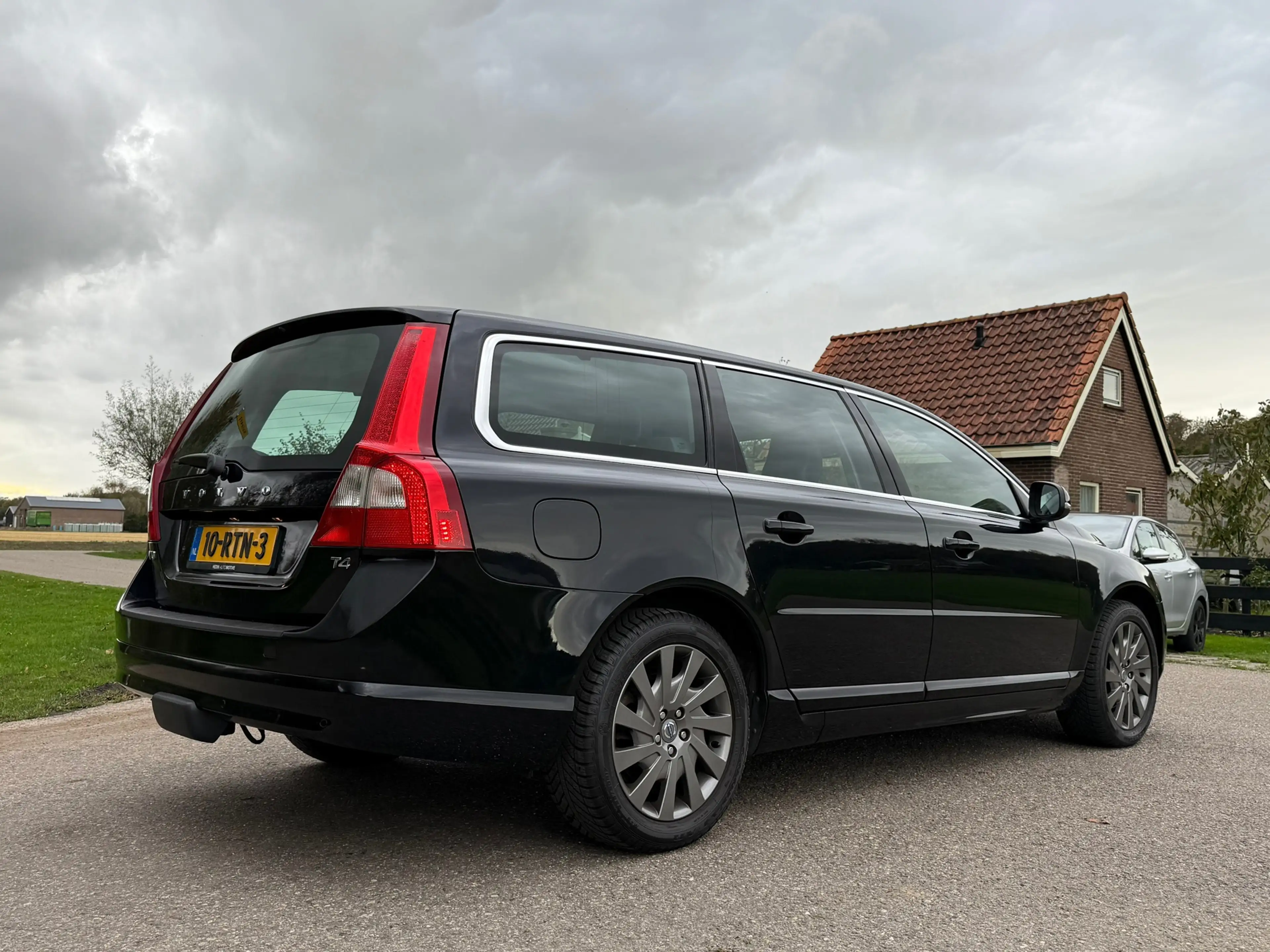 Volvo V70 1.6 T4 Limited Edition Automaat / Leder / Navi / 1 — photo 9