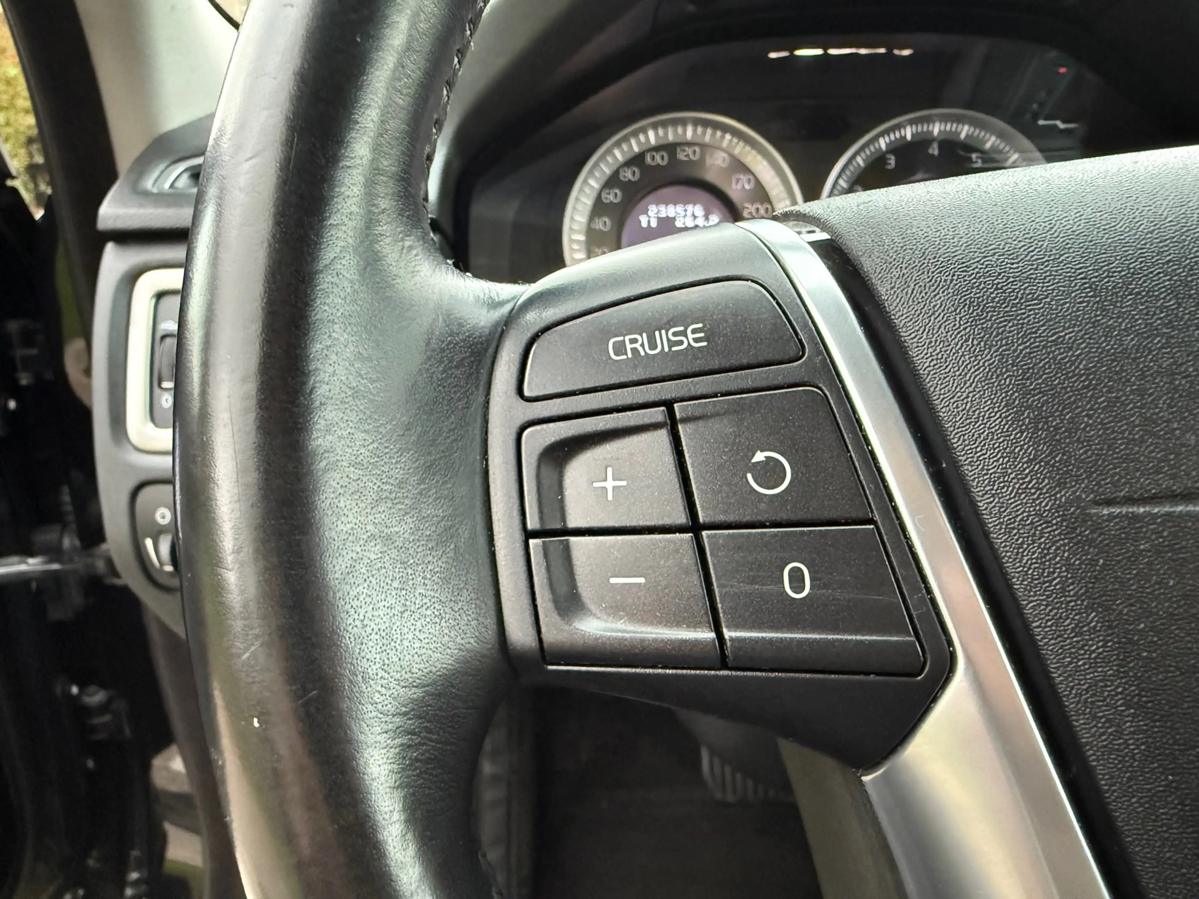 Volvo V70 1.6 T4 Limited Edition Automaat / Leder / Navi / 1 — photo 27