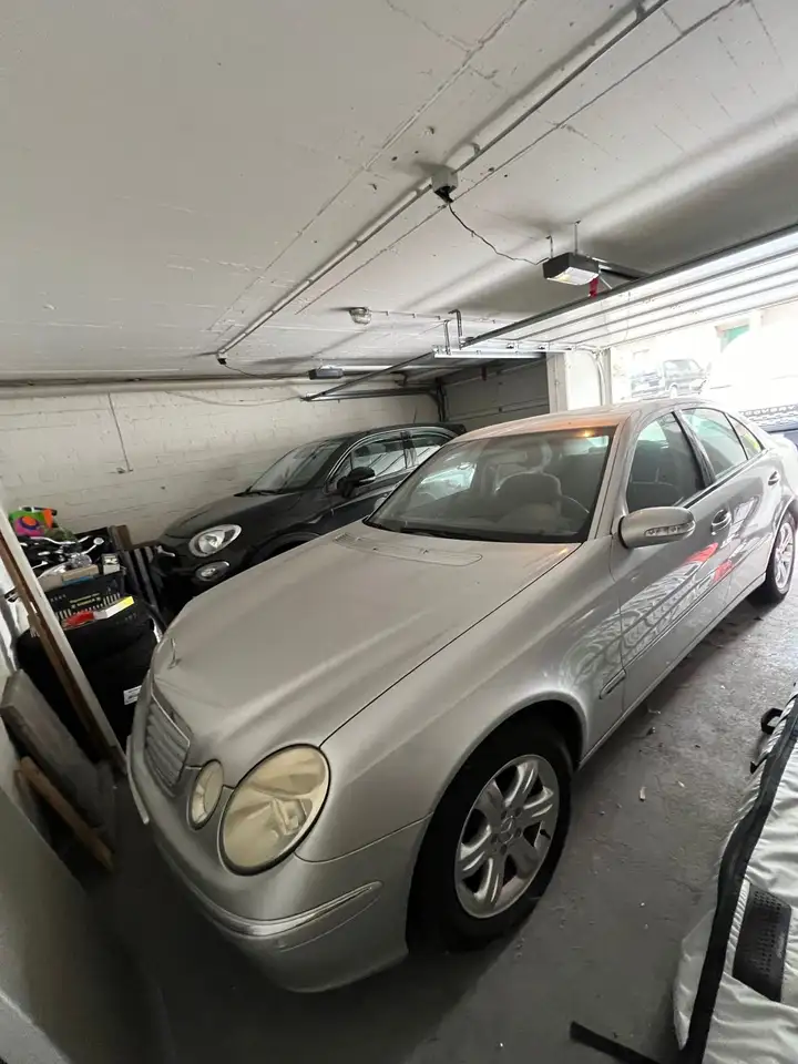 Mercedes-Benz E 240