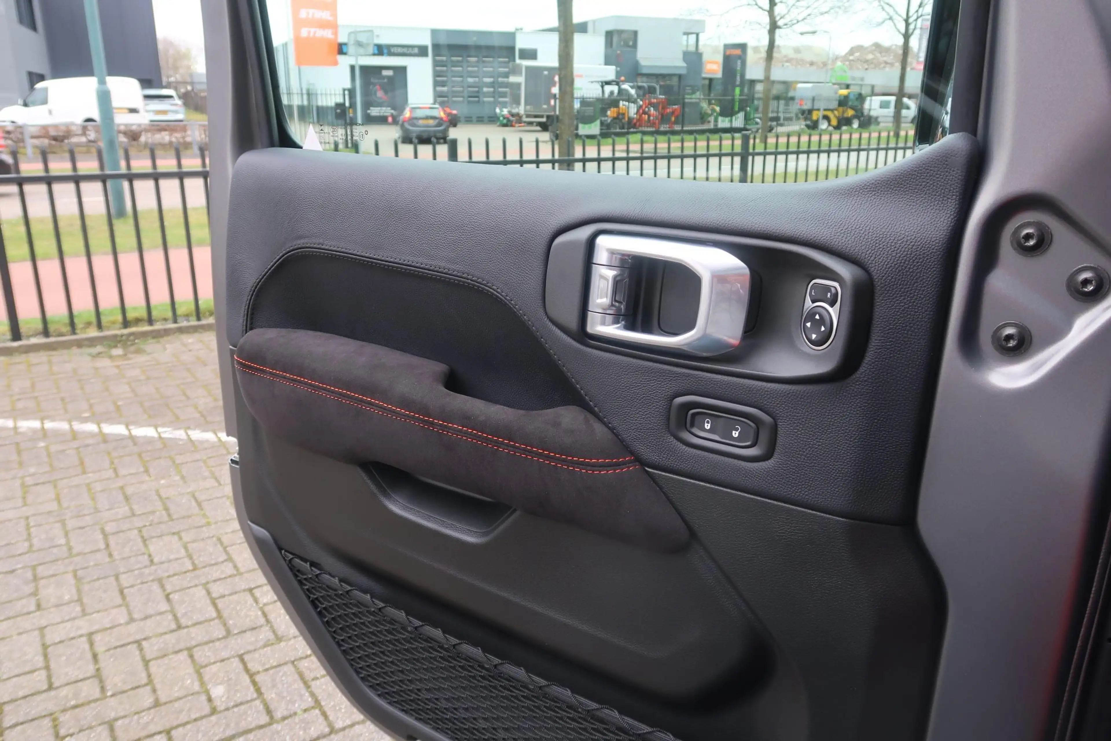Jeep Wrangler BRUTE Richmond / BRUTE PERFOMANCE / Hermes Interie — photo 17