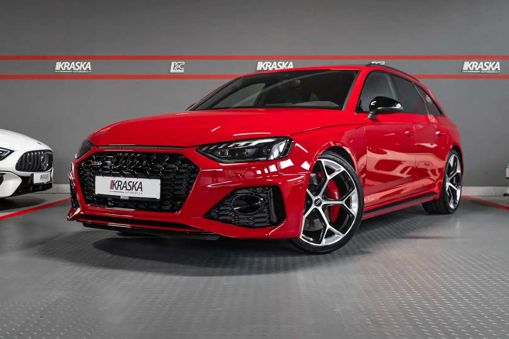 Audi RS4 Competition MATRIX PANO AHK HUD B&O ABT-AGA Rojo - 2