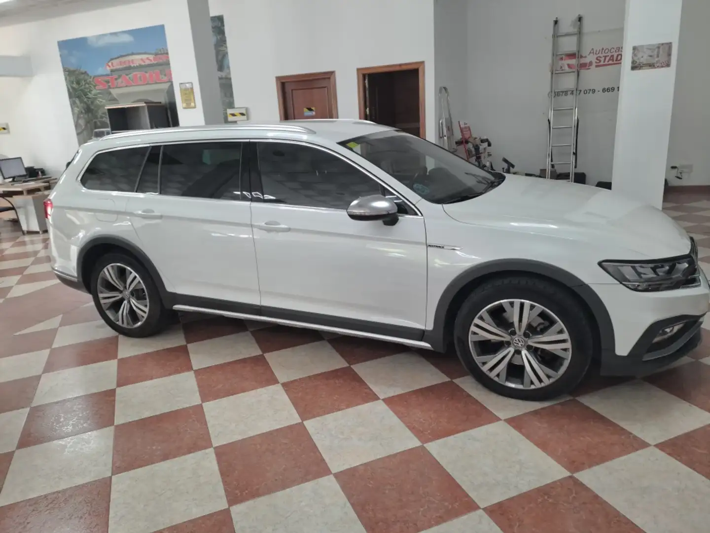 Volkswagen Passat Alltrack 2.0TDI 4Motion DSG 140kW Blanco - 1