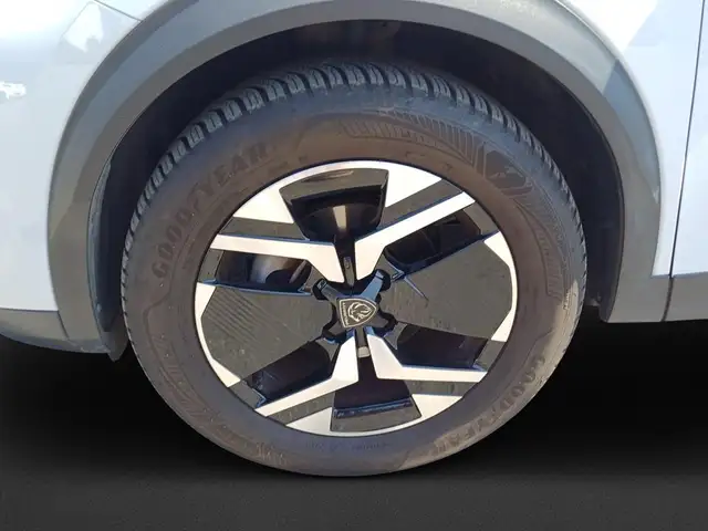 Peugeot 2008 view 8