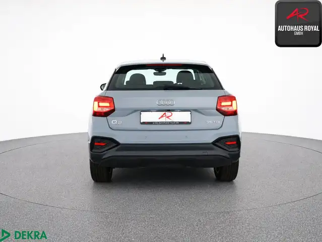 Audi Q2 view 4