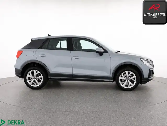 Audi Q2 view 6