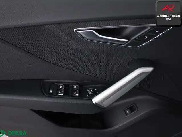 Audi Q2 view 14