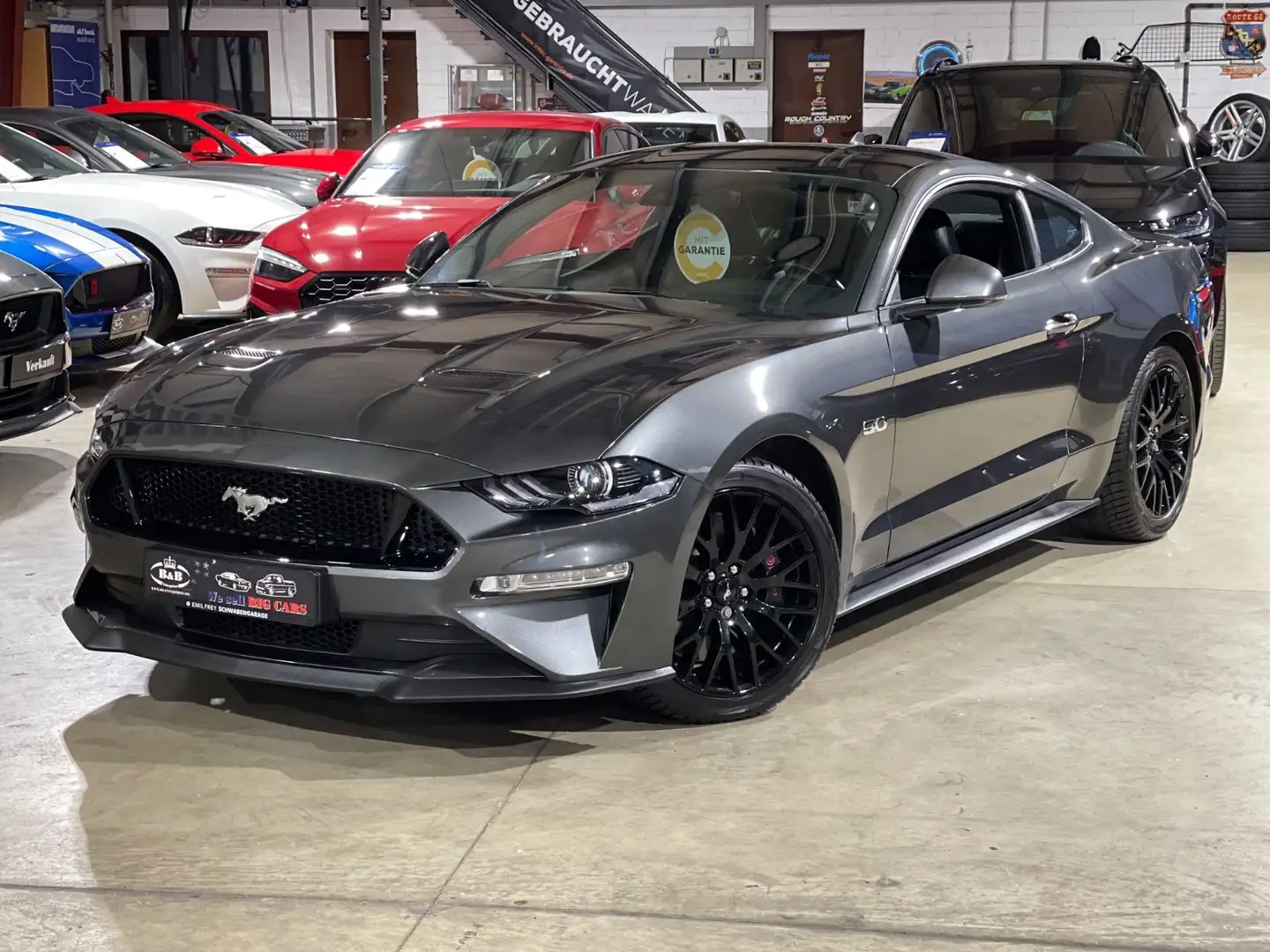 Ford Mustang V8+UNFALLFREI+1 HAND+SHZ+S-BELÜFTUNG+1J.GARANTIE Grau - 1