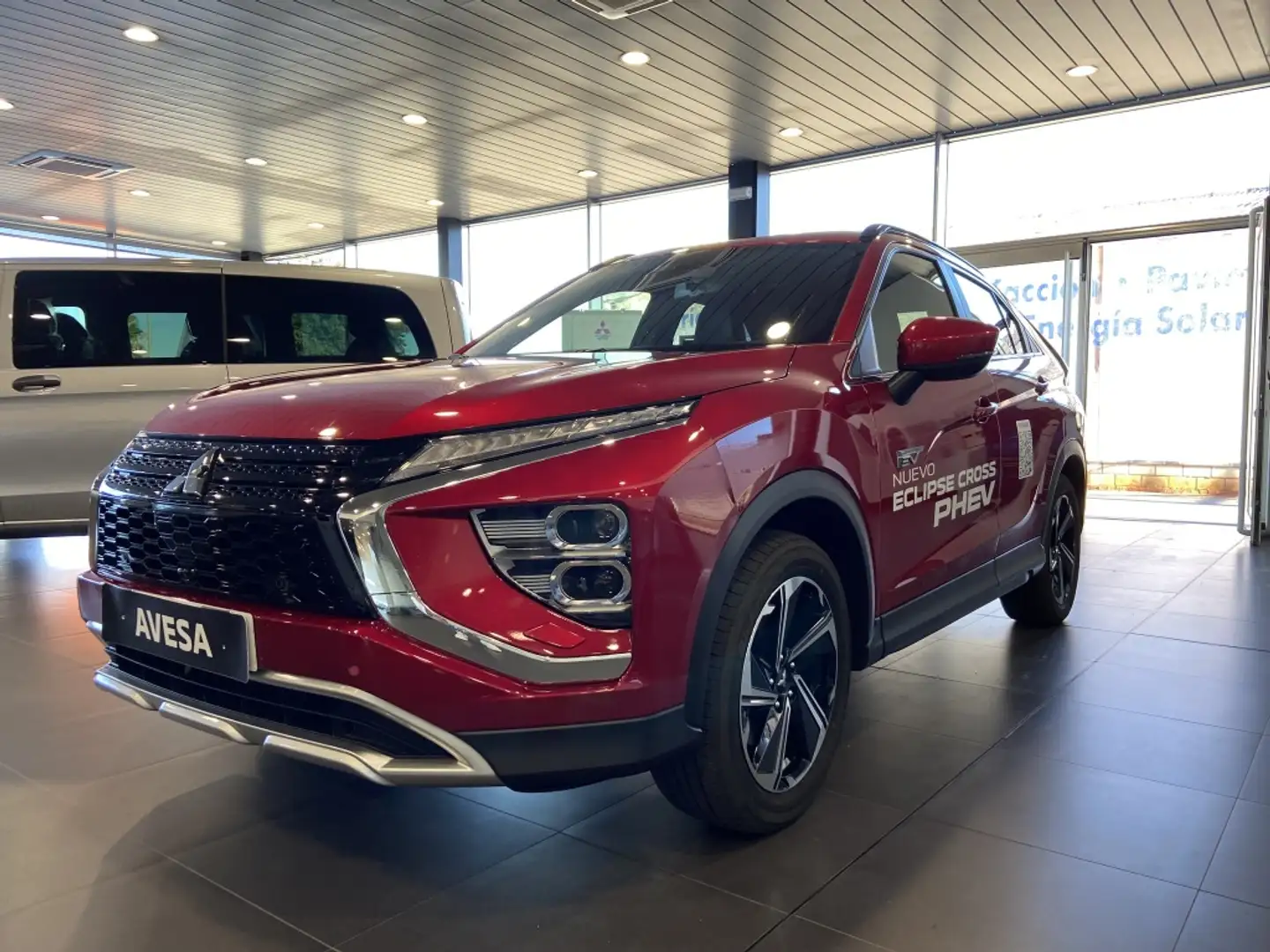 Mitsubishi Eclipse Cross PHEV Kaiteki 4WD Rojo - 1