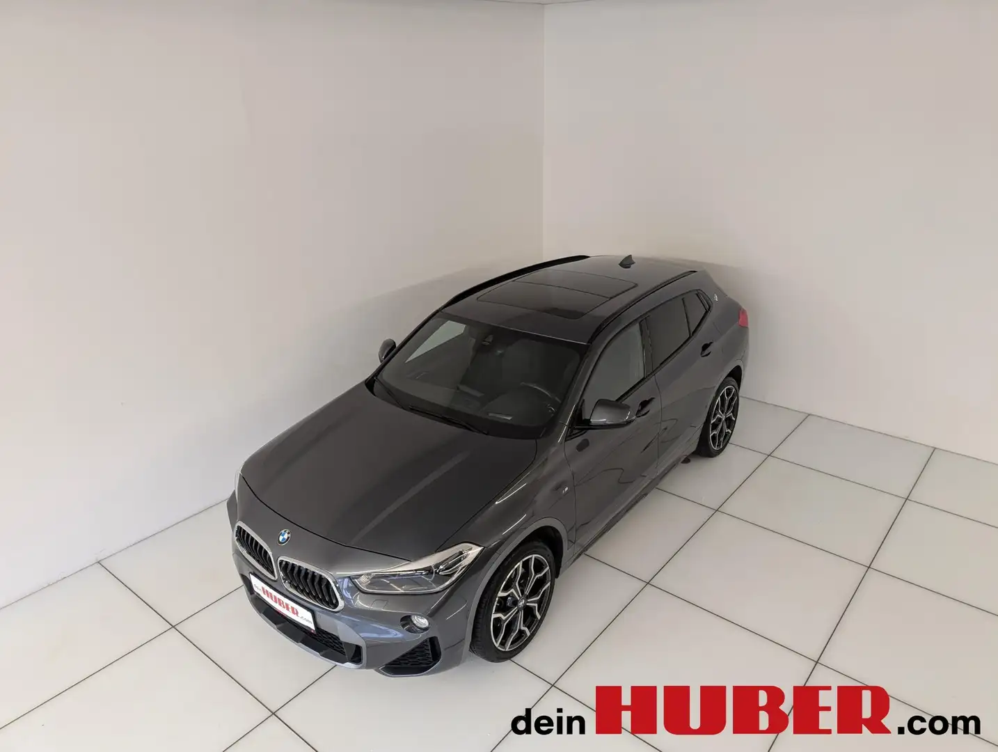 BMW X2 xDrive20i Grau - 2