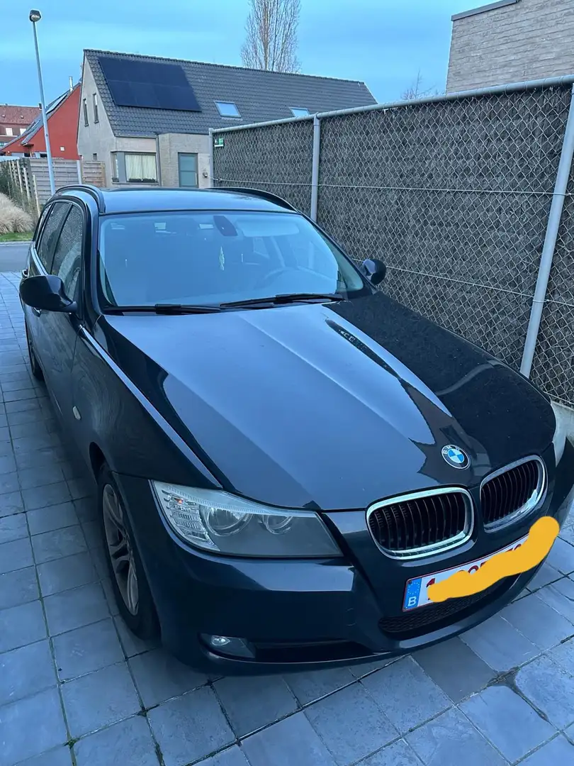 BMW 318 318 d Noir - 2