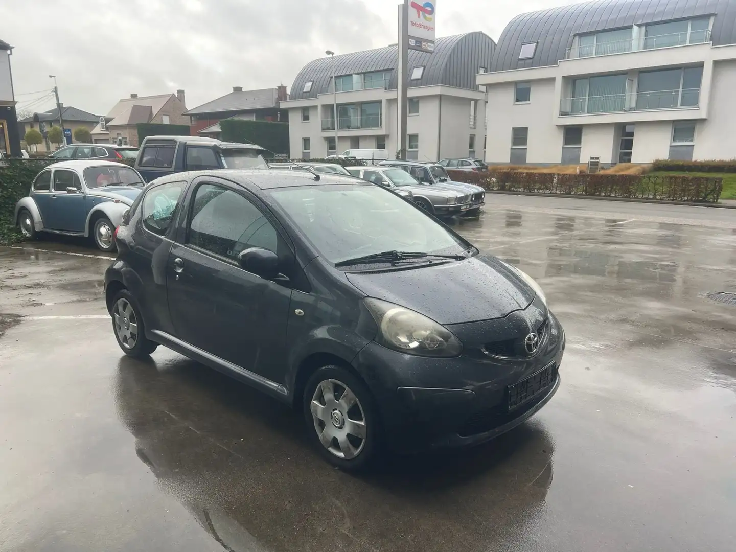 Toyota Aygo Grijs - 2