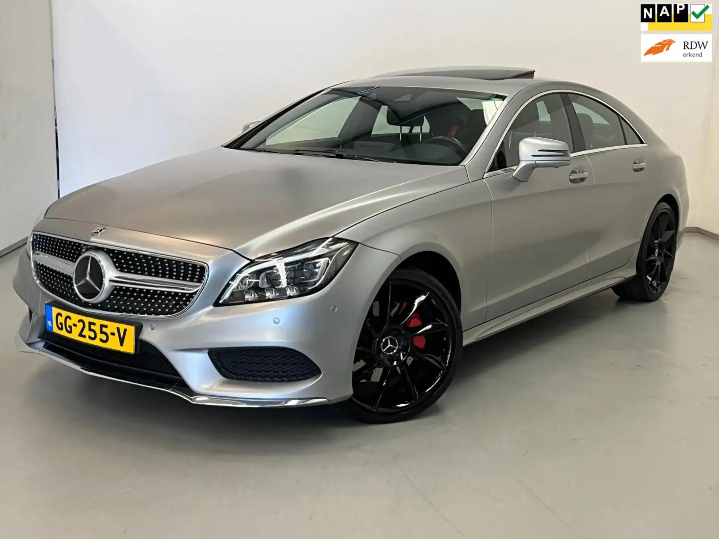 Mercedes-Benz CLS 400 AMG / Designo Mat / Schuifdak / NL-auto Gris - 1