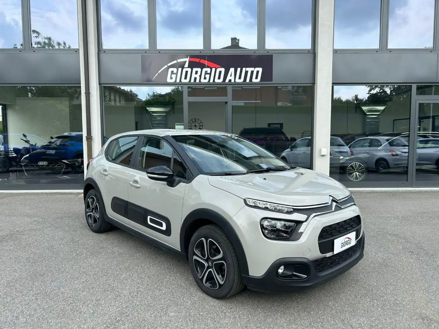 Citroen C3 BlueHDi 100 S&S Plus Beige - 1