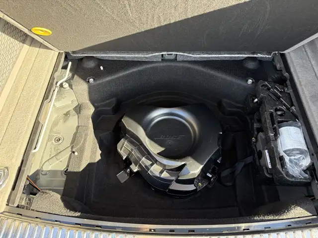 Porsche Cayenne view 30