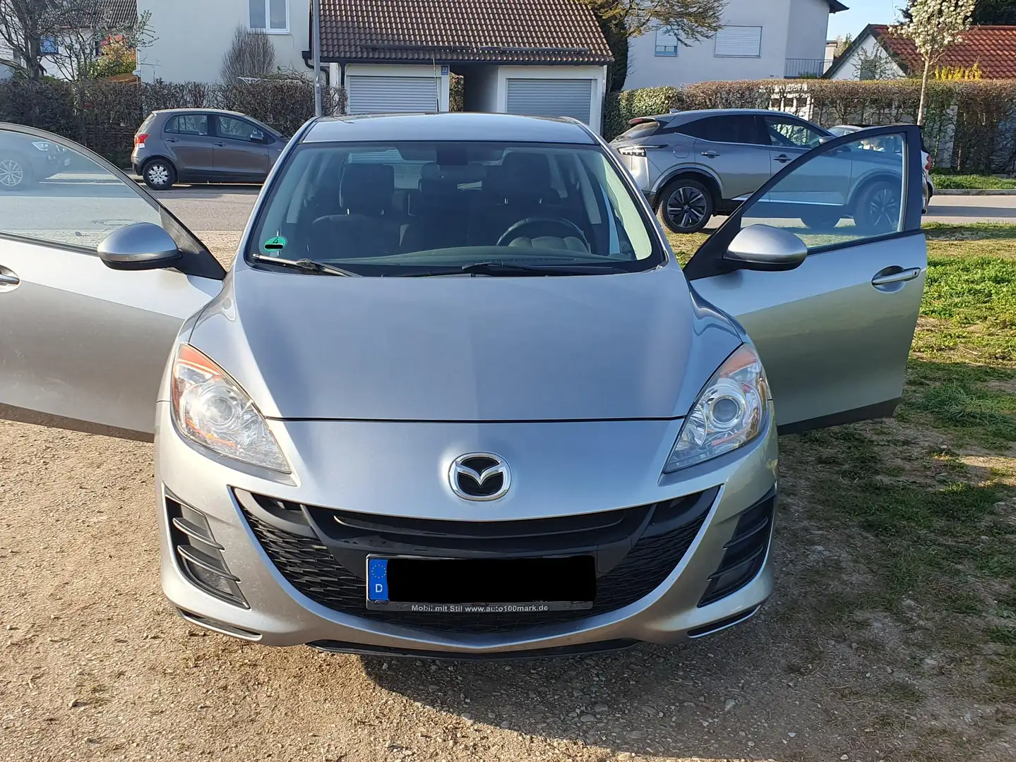 Mazda 3 3 Fließheck 1.6 MZR High-Line Stříbrná - 1