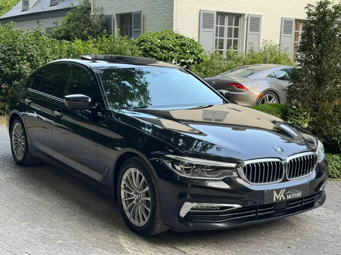 BMW 530 eA Luxury Line/ HUD/Soft close/TV/Pano/Ventilated Schwarz - 1