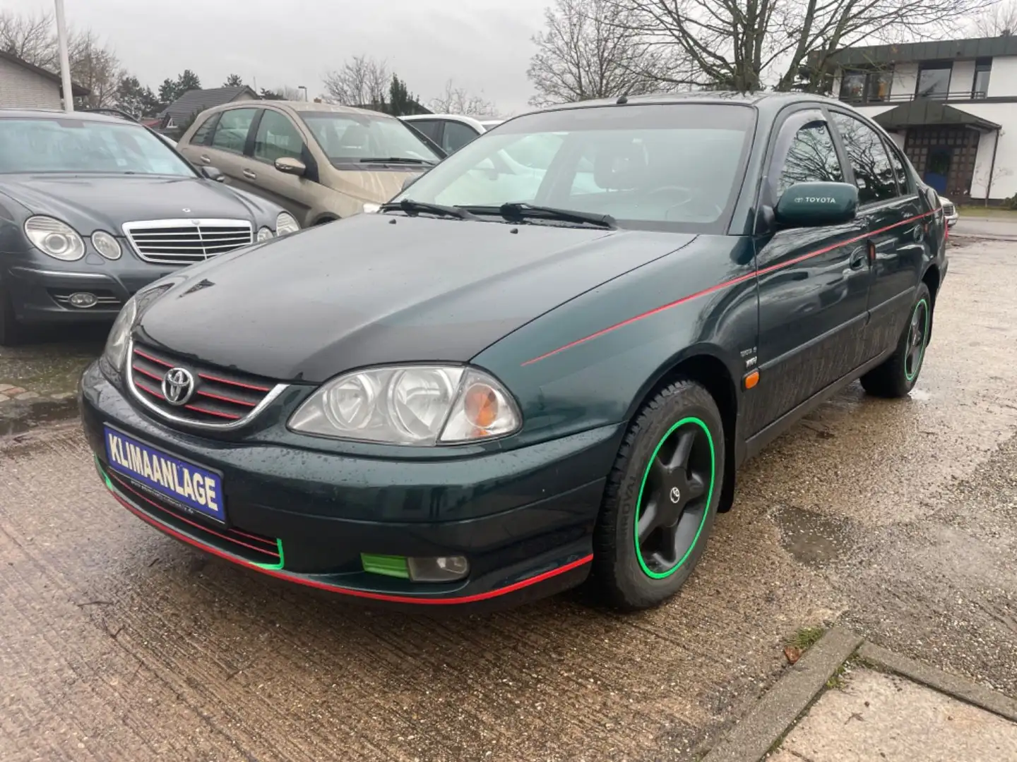 Toyota Avensis 1.8 Style KLIMA ALU ALLWETTERREIFEN ! Grün - 1