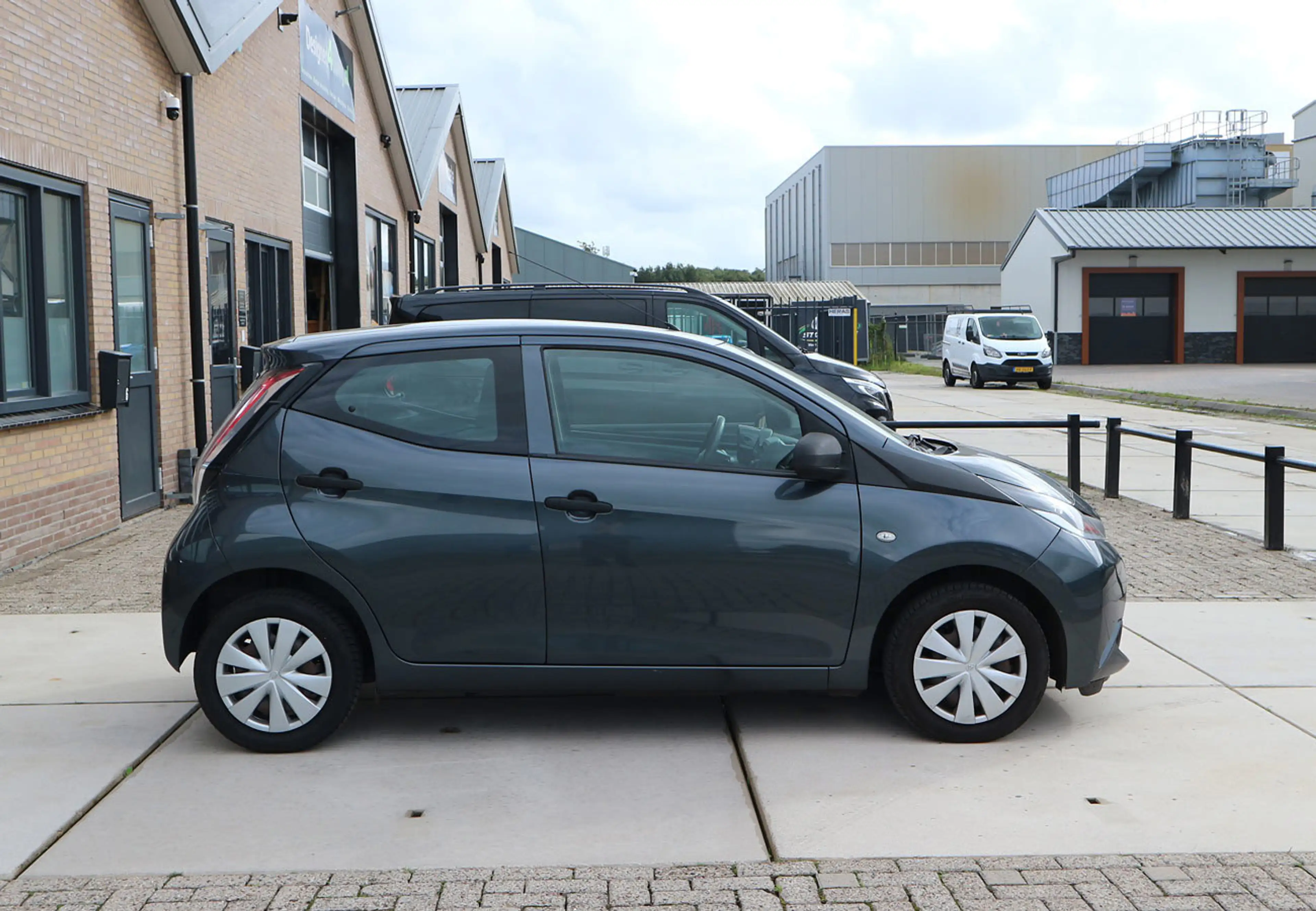 Toyota Aygo 1.0 VVT-i 5-deurs Airco Nieuwe APK — photo 6