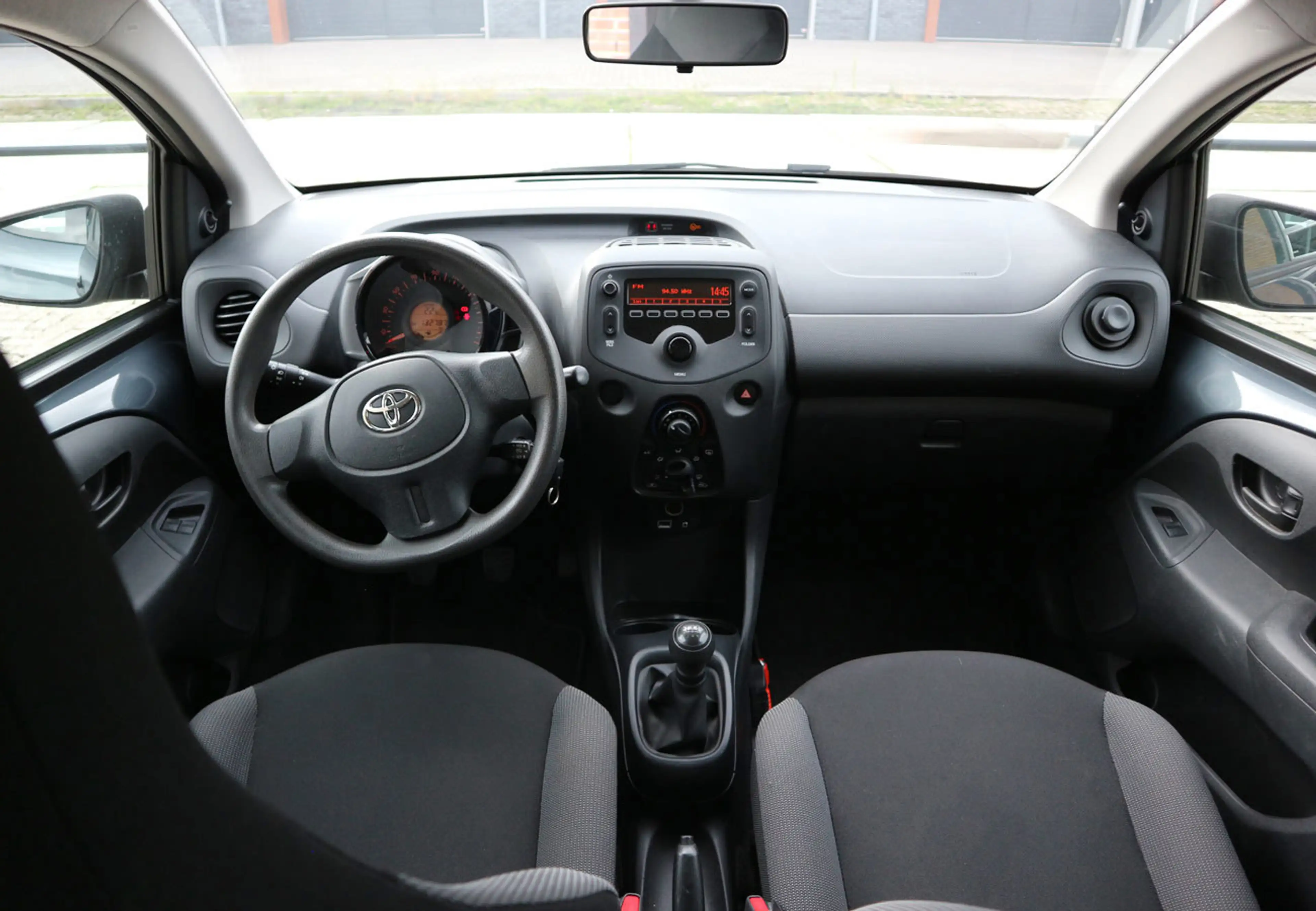 Toyota Aygo 1.0 VVT-i 5-deurs Airco Nieuwe APK — photo 15