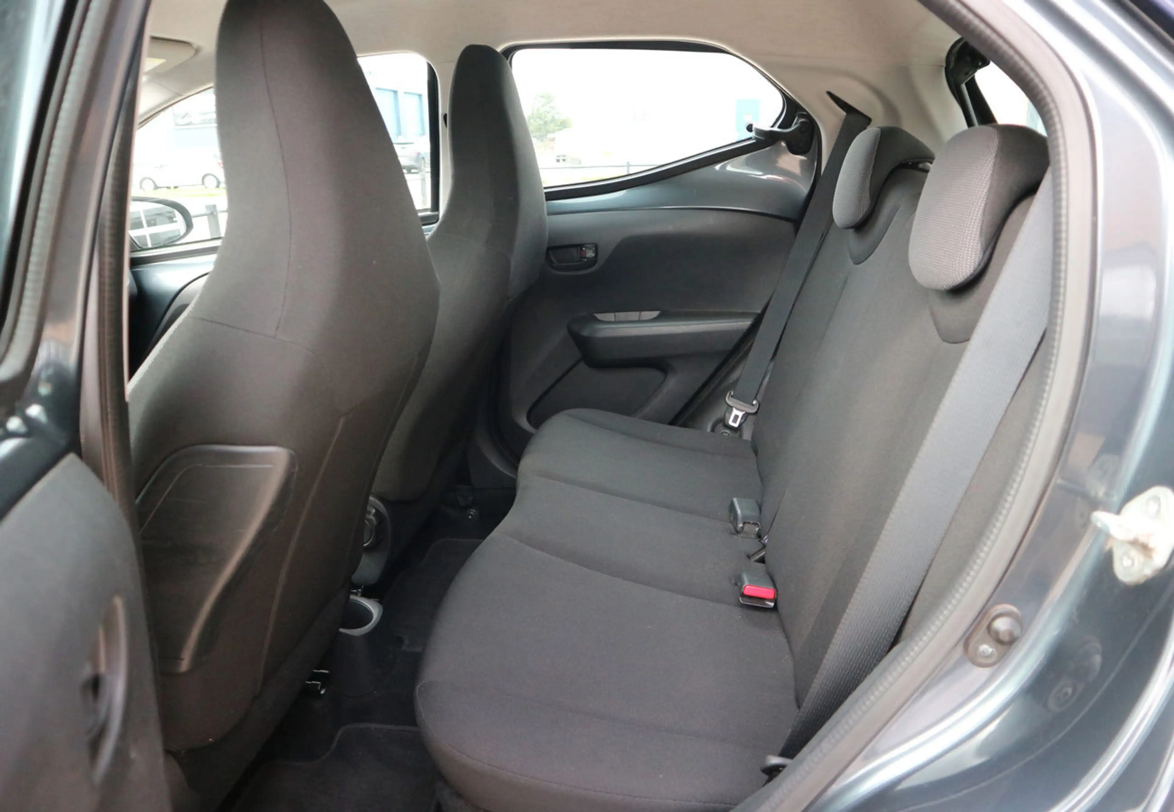 Toyota Aygo 1.0 VVT-i 5-deurs Airco Nieuwe APK — photo 14