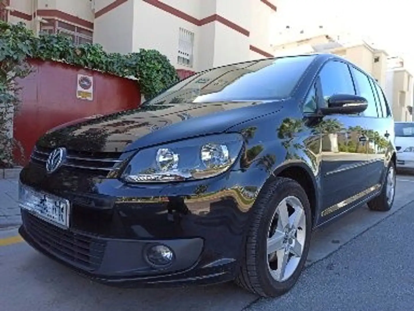 Volkswagen Touran 2.0TDI Highline DSG - 2