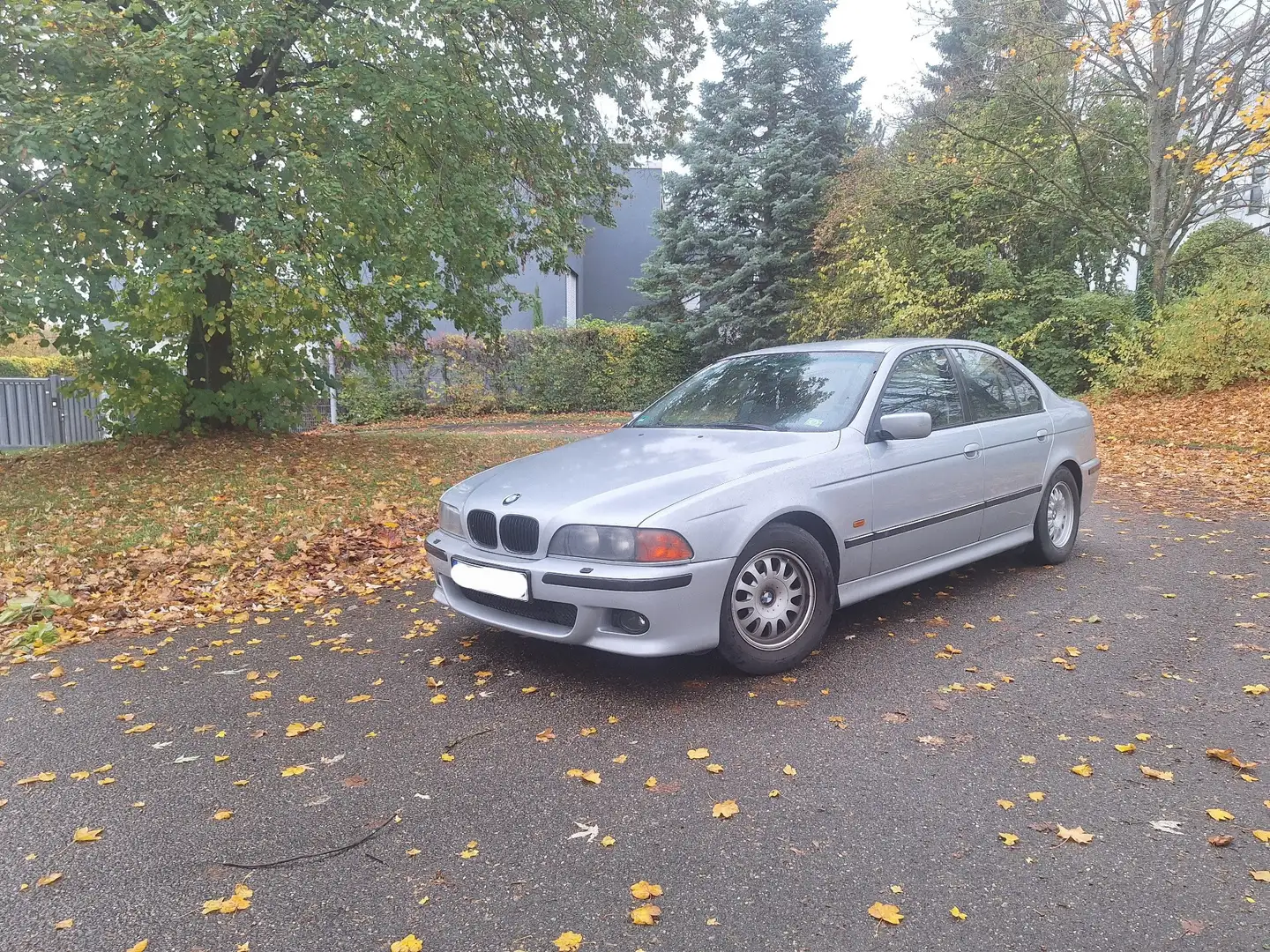 BMW 528 528i - 1