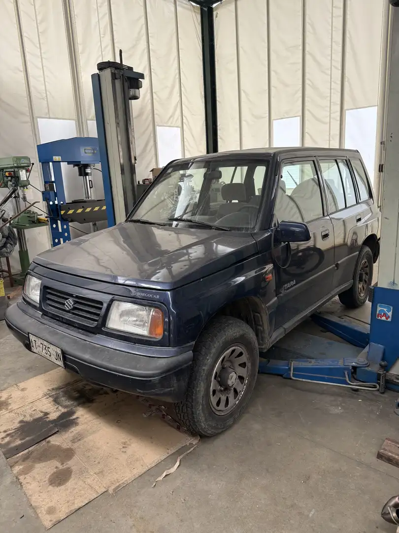 Suzuki Santana - 2