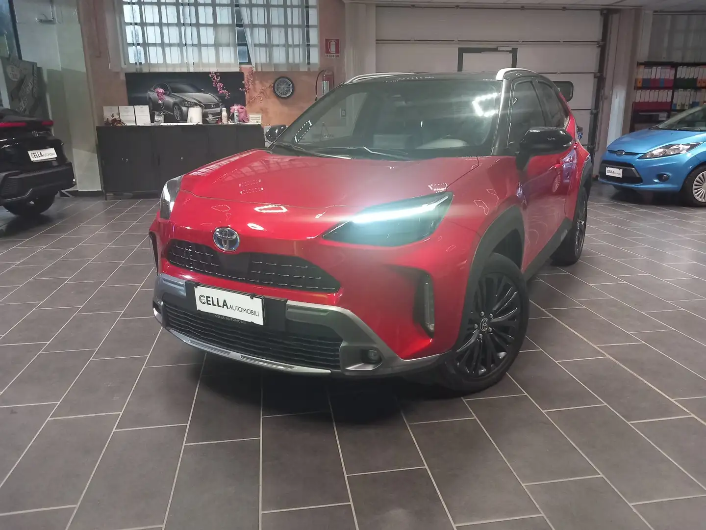 Toyota Yaris Yaris Cross Cross 1.5h Adventure Fwd 116cv e-cvt Rosso - 1