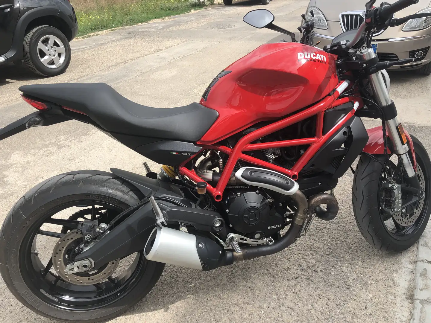 Ducati Monster 797 Rojo - 2