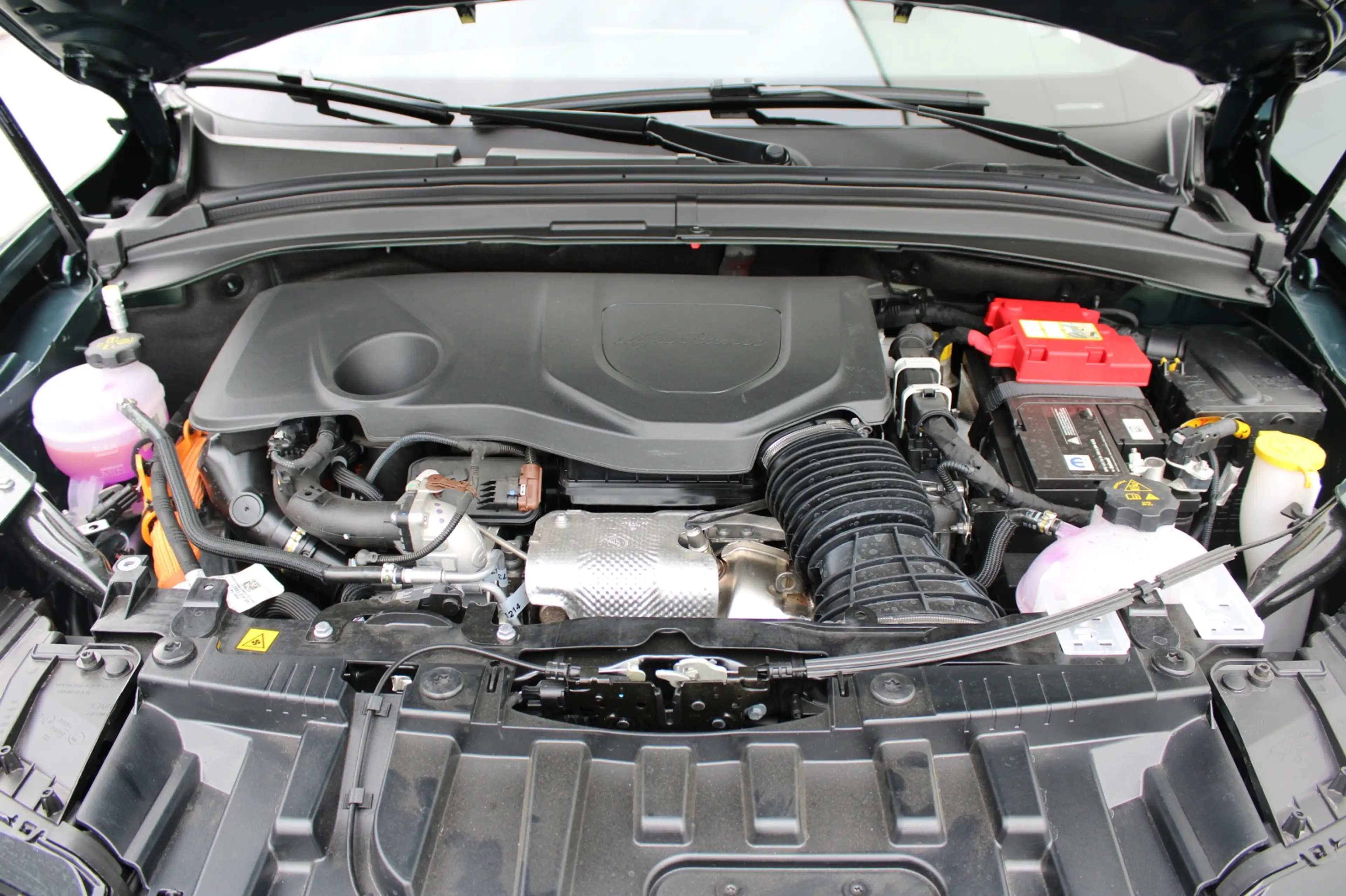 Alfa Romeo Tonale Tonale Veloce Plug-in e-AWD 1.3 270PS AWD — photo 14