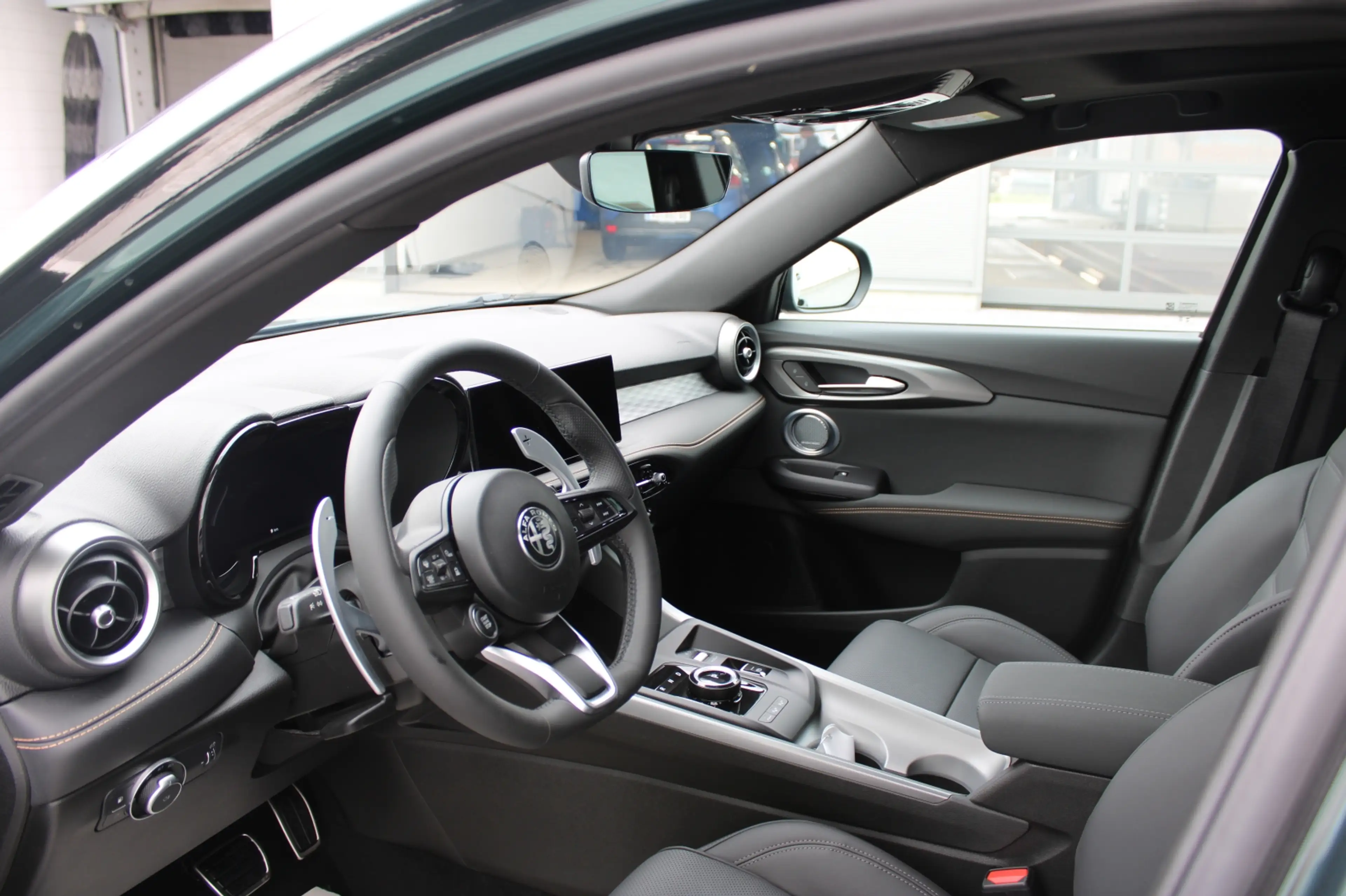 Alfa Romeo Tonale Tonale Veloce Plug-in e-AWD 1.3 270PS AWD — photo 4
