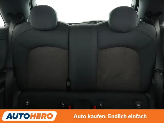 Mini Hatch view 15