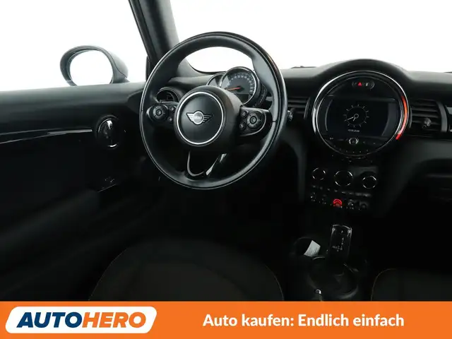 Mini Hatch view 13
