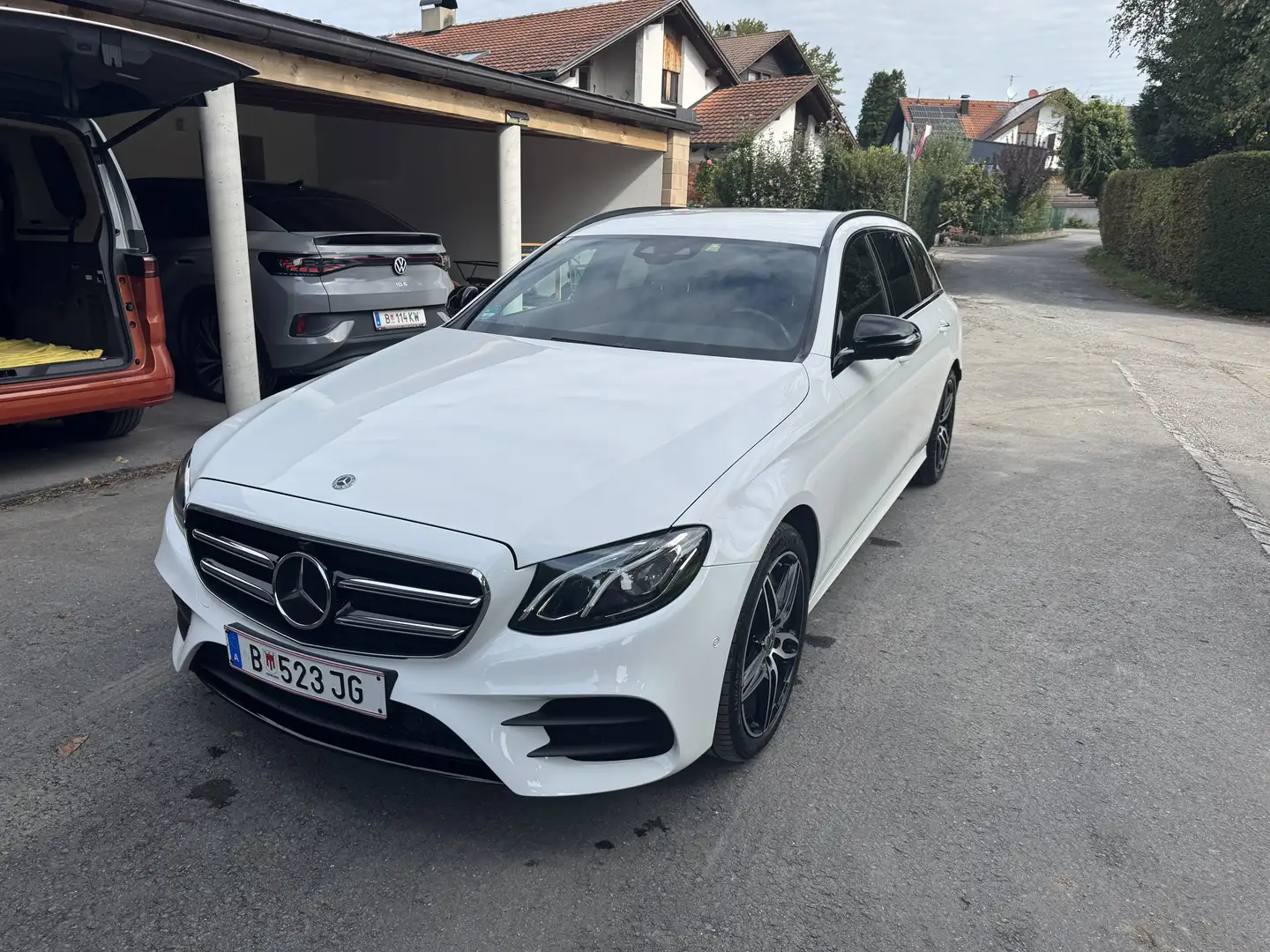 Mercedes-Benz E 400 E 400 d 4MATIC Avantgarde Aut. Avantgarde Weiß - 2