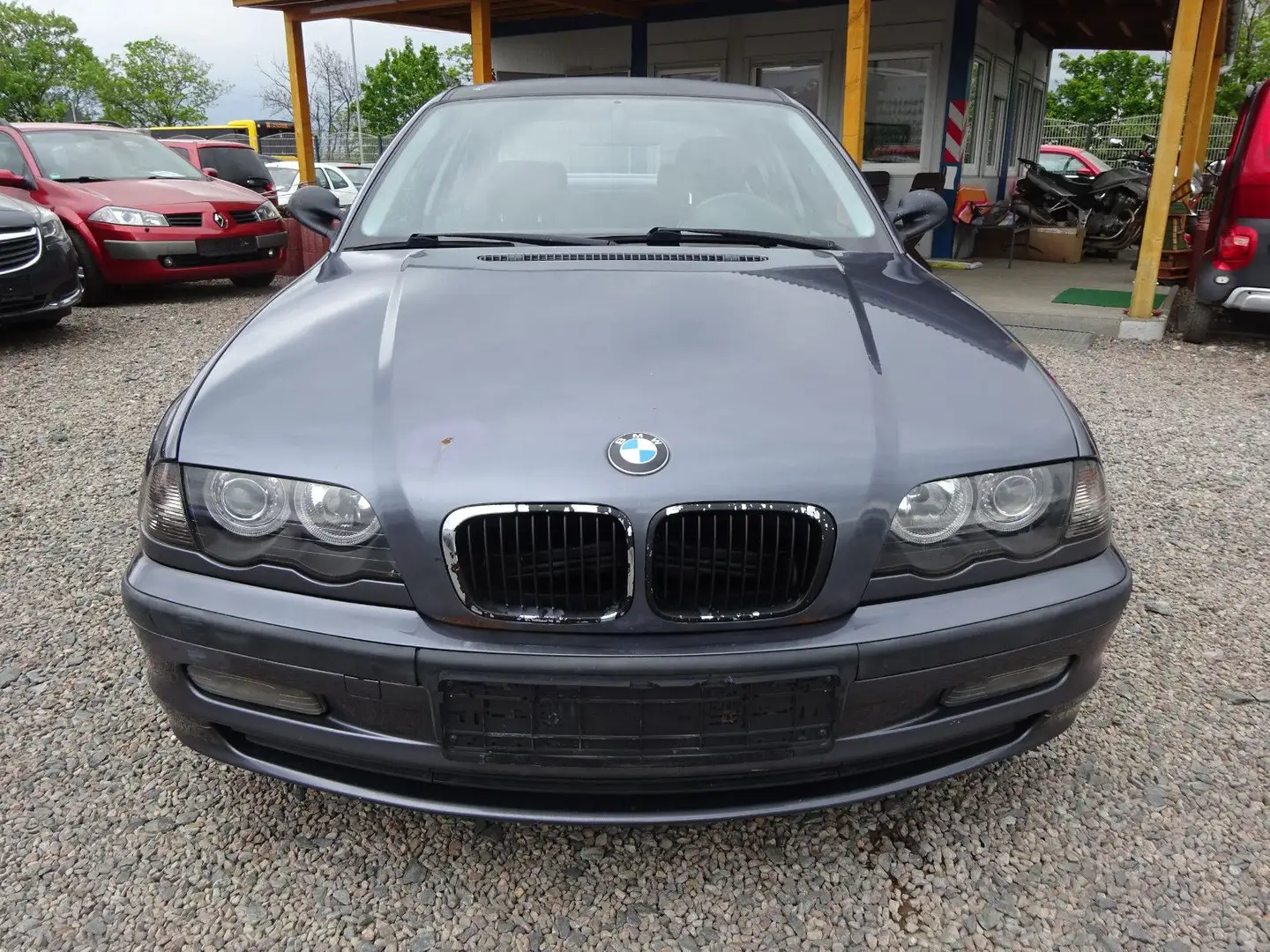 BMW 316 i Grey - 2