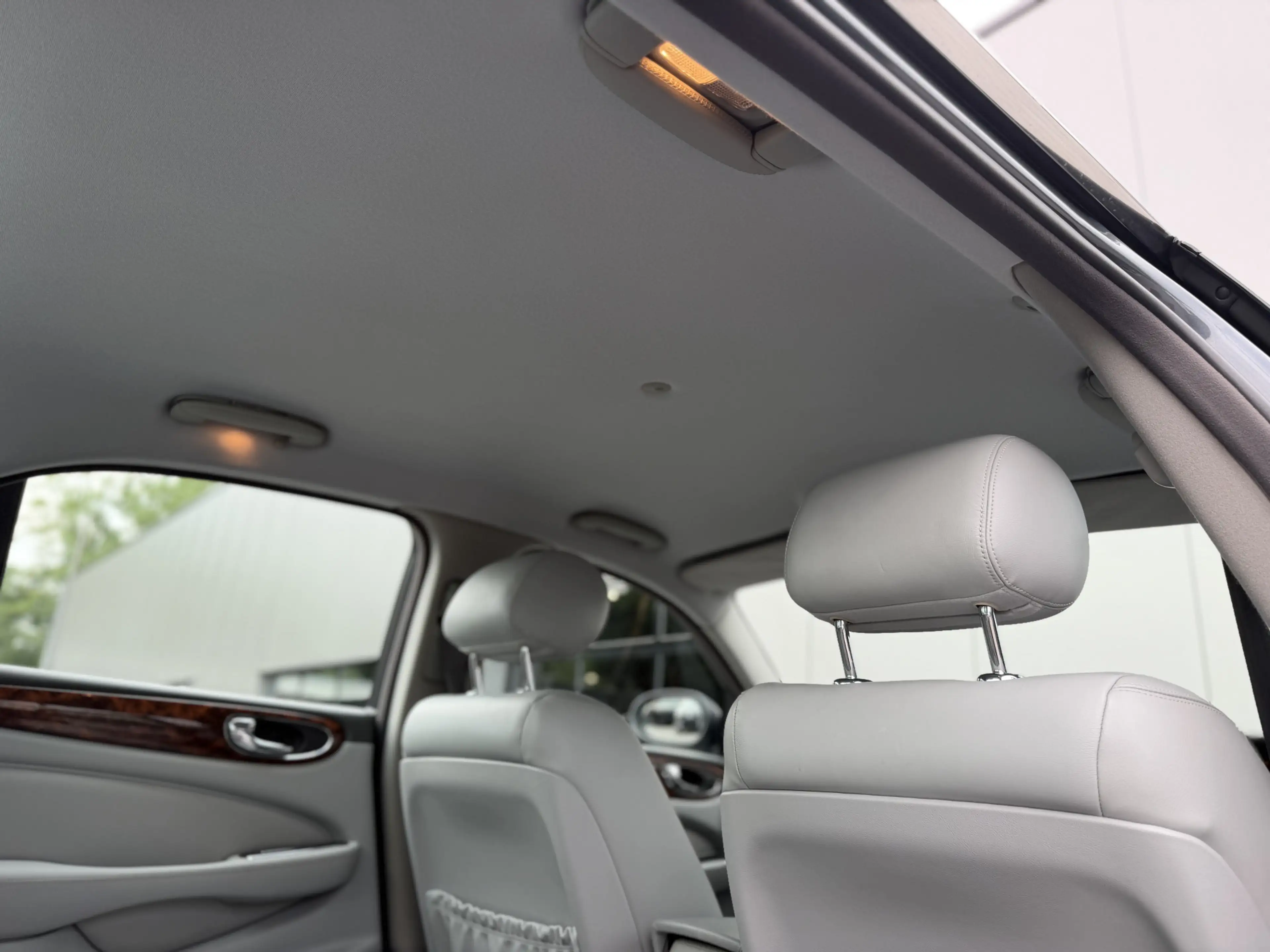 Jaguar XJ 4.2 V8 Executive | 19" | NL Auto NAP — photo 9