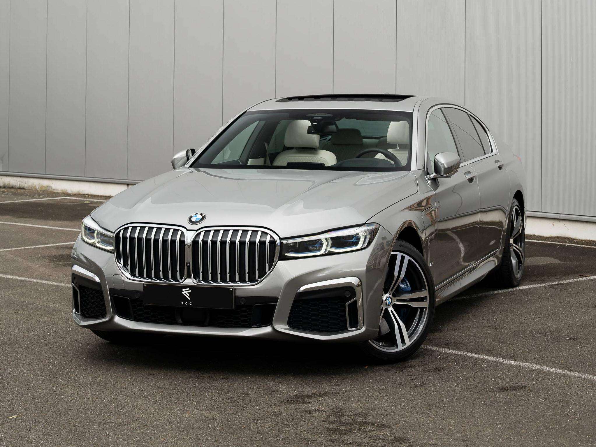 BMW 745