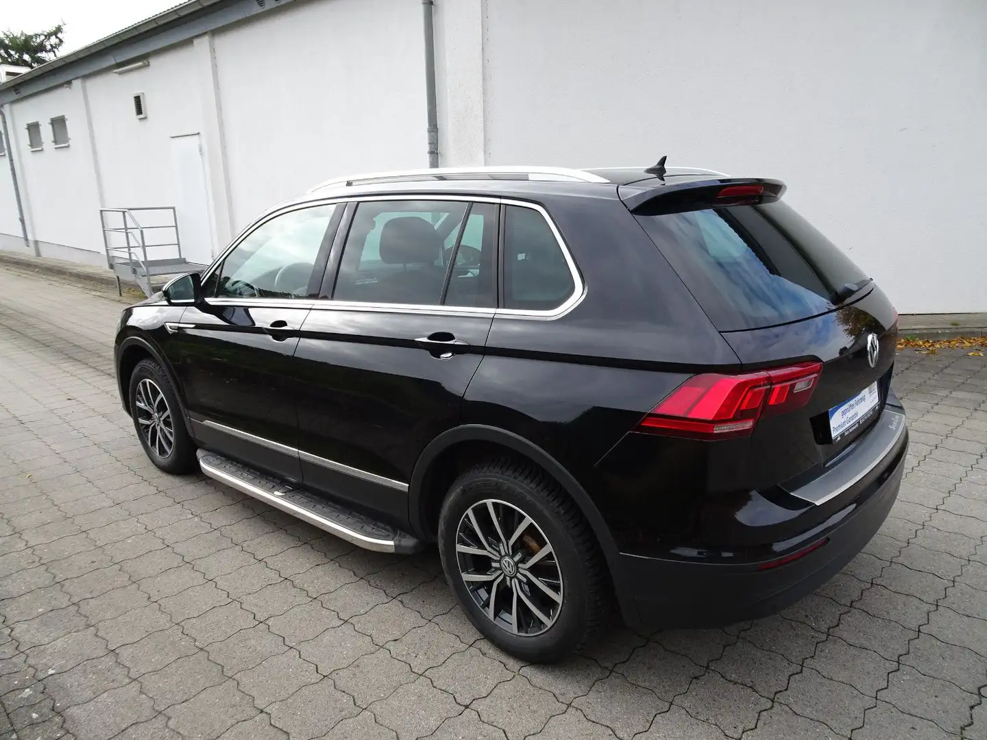 Volkswagen Tiguan 2.0 TSI DSG BMT 4MOTION Comfortline/ 2-Ha Schwarz - 2