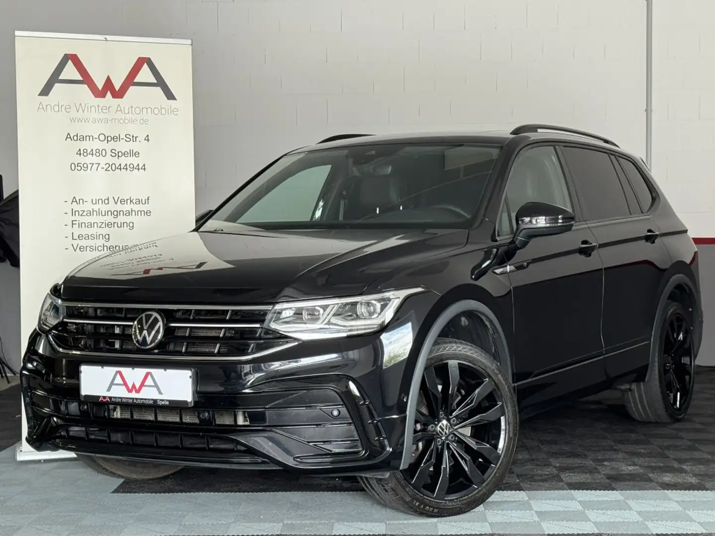 Volkswagen Tiguan Allspace R-Line 2.0 TSI BlackStyle 20 IQ Zwart - 2