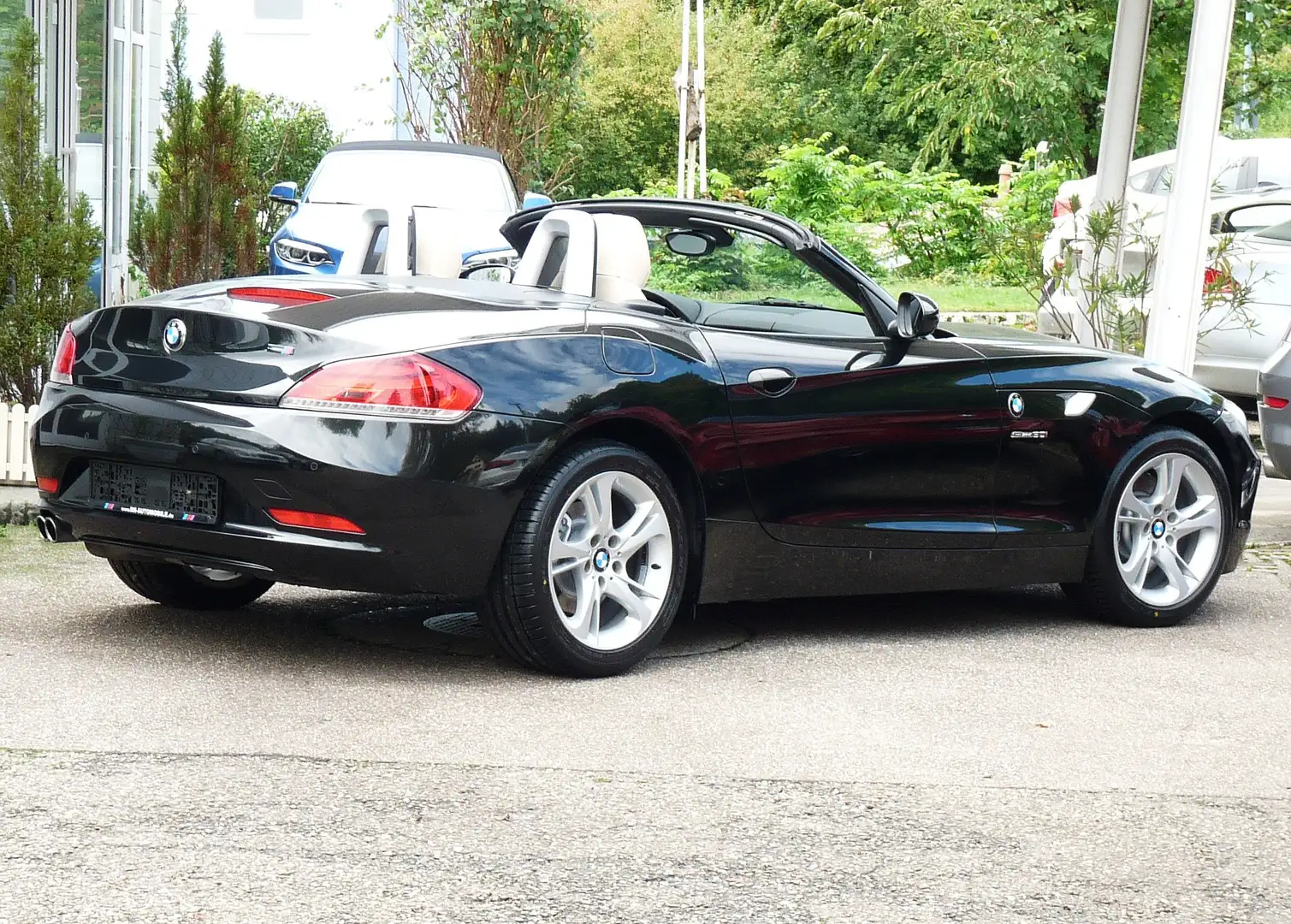 BMW Z4 sDrive 30i Sport-Aut.*Navi-Prof.*el.Sitze Memory* Noir - 1