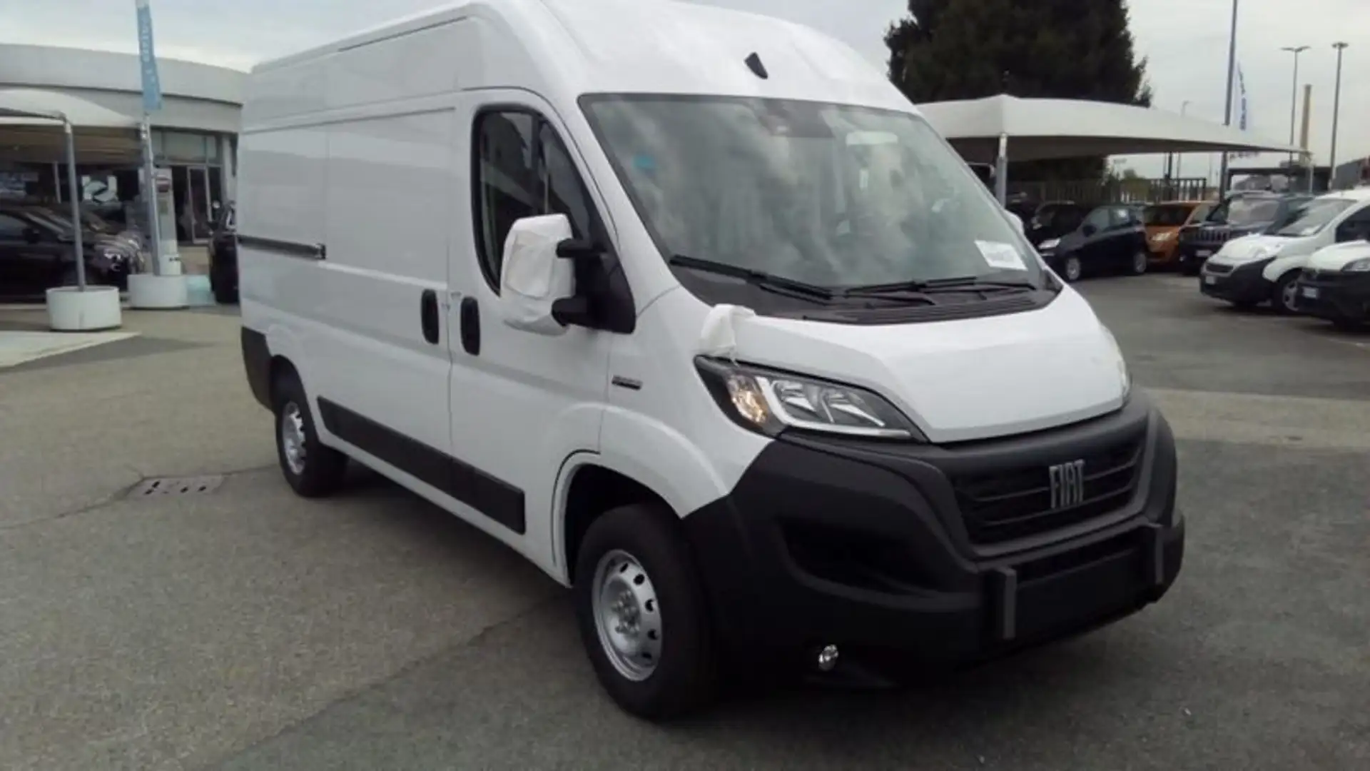 Fiat Ducato 35MH2 MEDIO ALTO BEV 122CV BATTERIA DA 79KW Bianco - 1