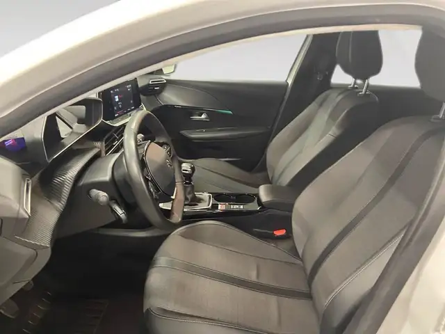Peugeot 208 view 7