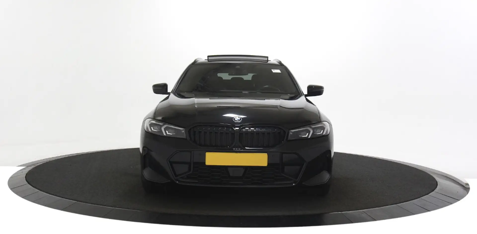 BMW 330 3-serie Touring 330e M-Sport Panoramadak / Trekhaa Nero - 2