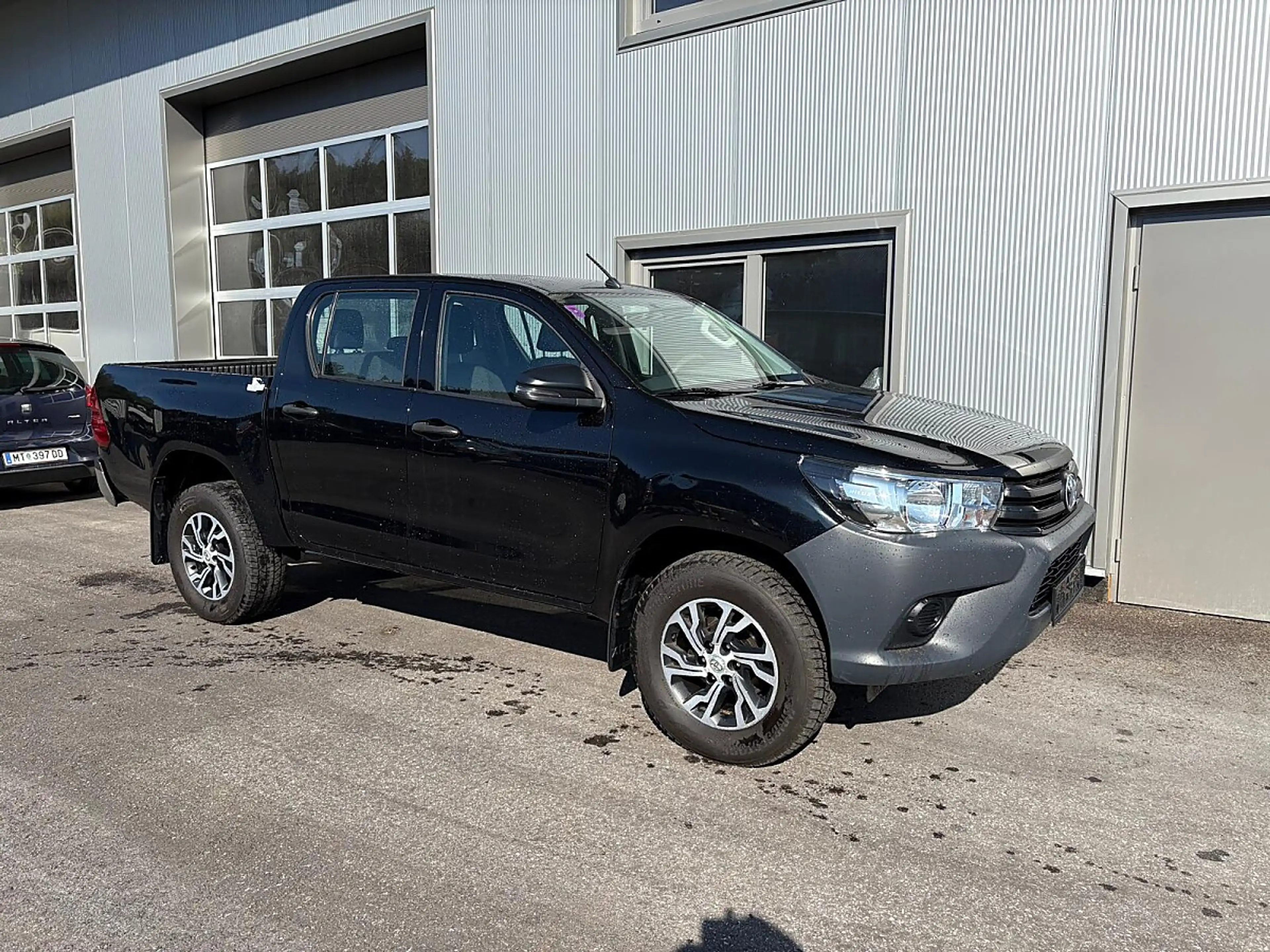 Toyota Hilux DK Country 4x4 2,4 D-4D