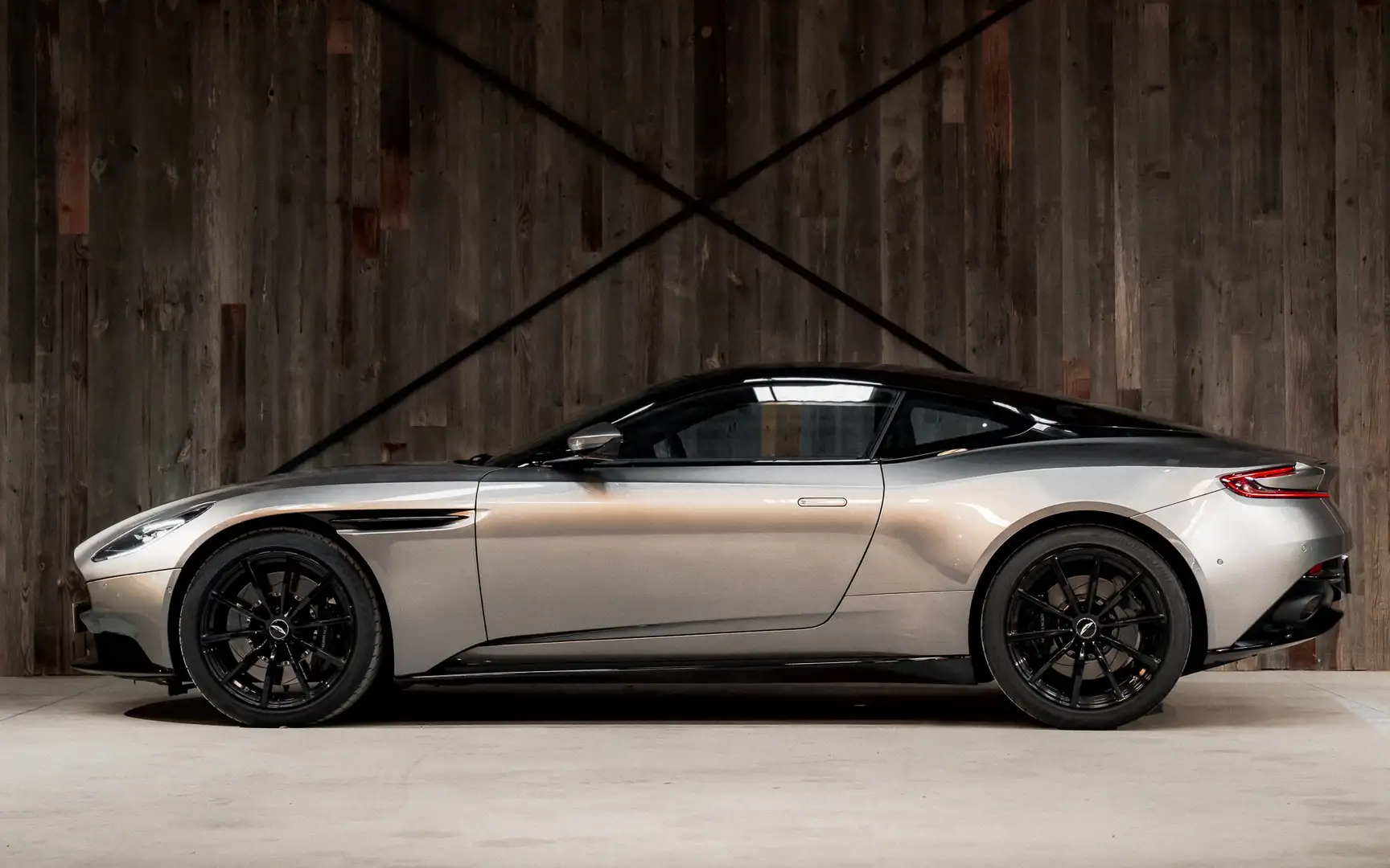 Aston Martin DB11 DB11 4.0 V8 BiTurbo Zilver - 2