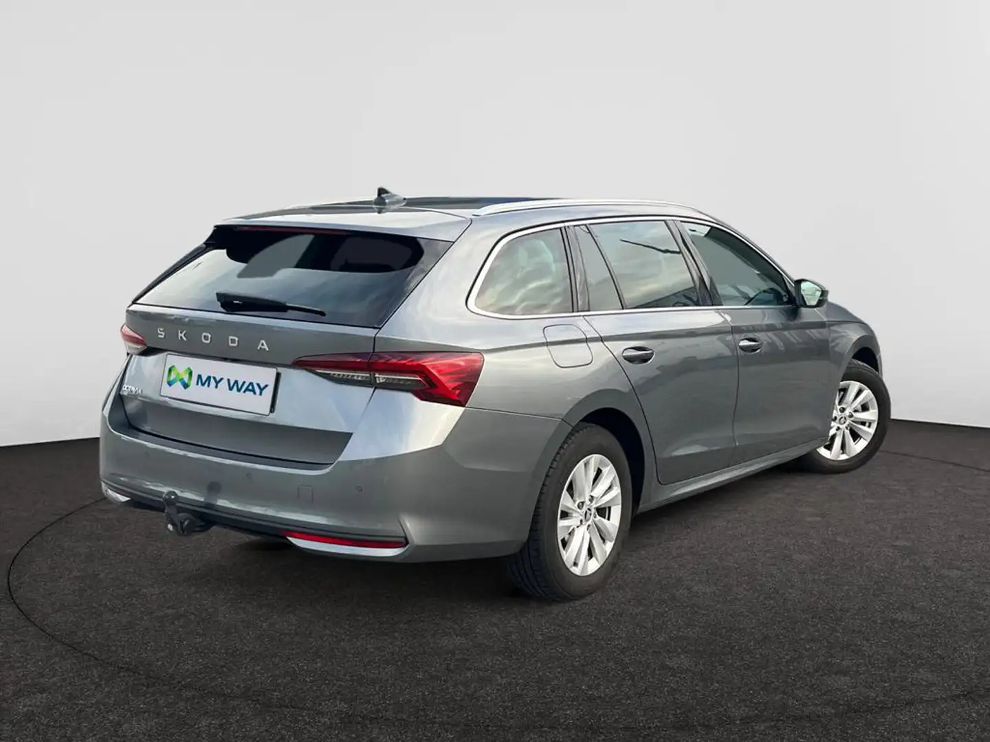 Skoda Octavia Corporate 1.5 TSI (115pk) AUTOMAAT /// UItklapbare trekhaak /// Achteruitrijcamera /// Elektrische Koffer /// Keyless Go Gris - 2